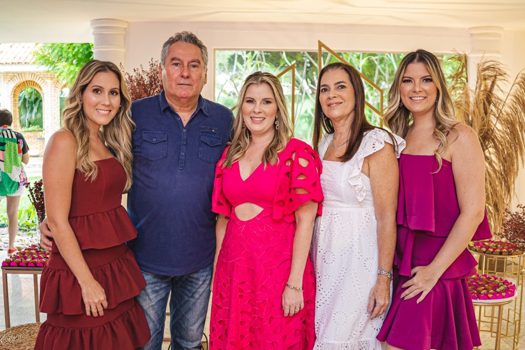 Paula Rolim, Adriano Brasil, Adriana Loureiro, Isabela Brasil E Lurdinha Brasil (2)