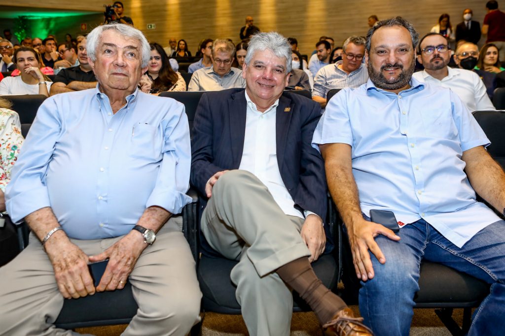 Roberto Macedo, Chico Steves E Patriolino Dias