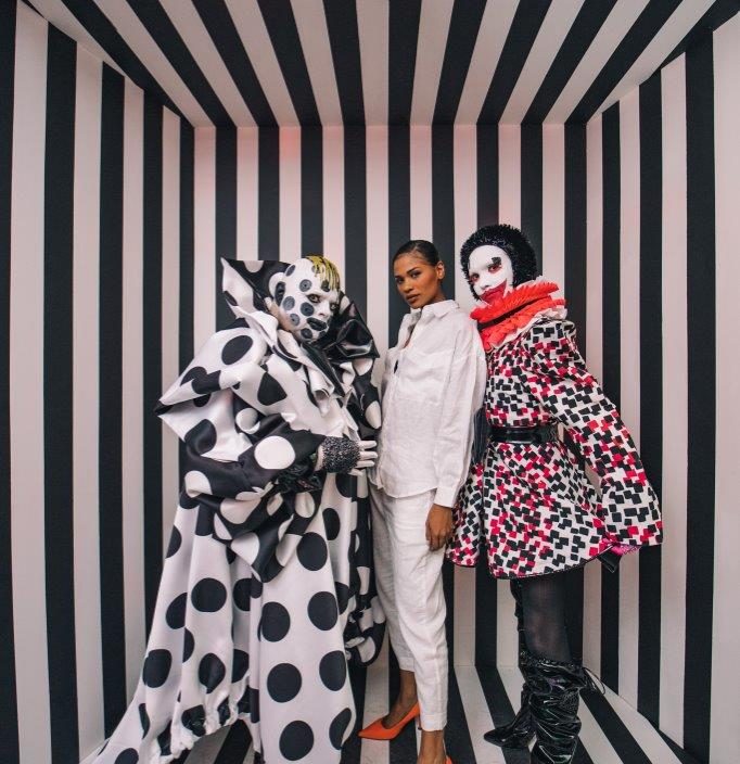 Sayonara Romano Artsy Party Carol Bassi Crédito Pridia