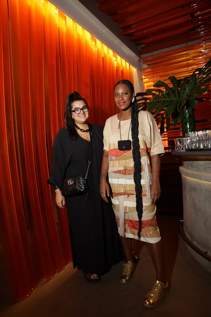 Stephanie Mourad E Luanda Vieira