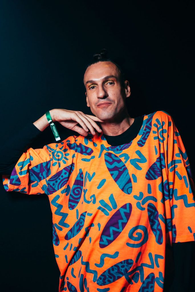 1924774d 37f8 4980 886f F397b72f41d3