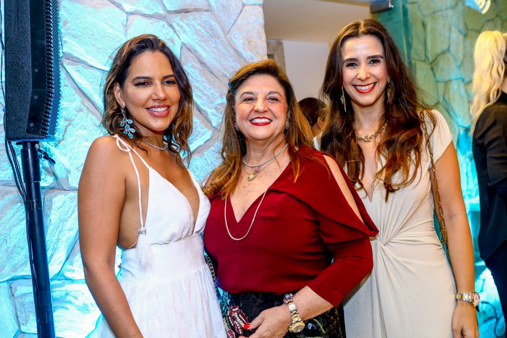 Ana Carolina Fontenele, Jaqueline Simoes E Vivian Barbosa