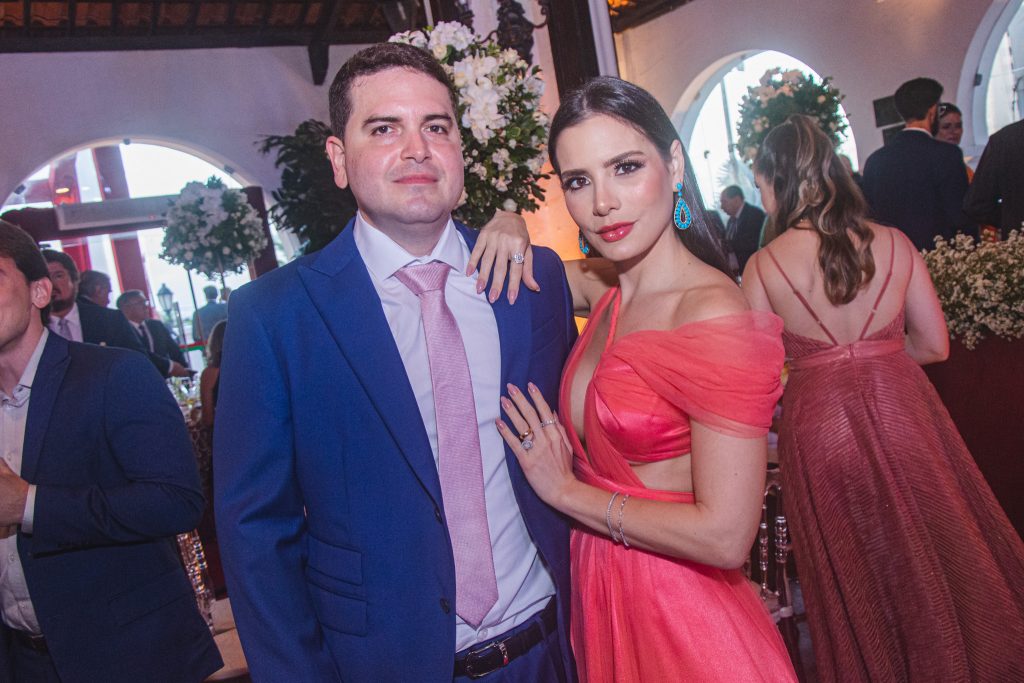 Andre Araujo E Sarah Torquato