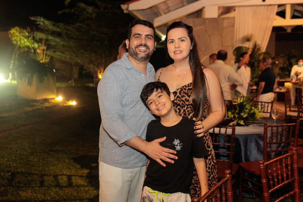 Antonio Wilker, Antonio Nicolas E Nicole Moreira