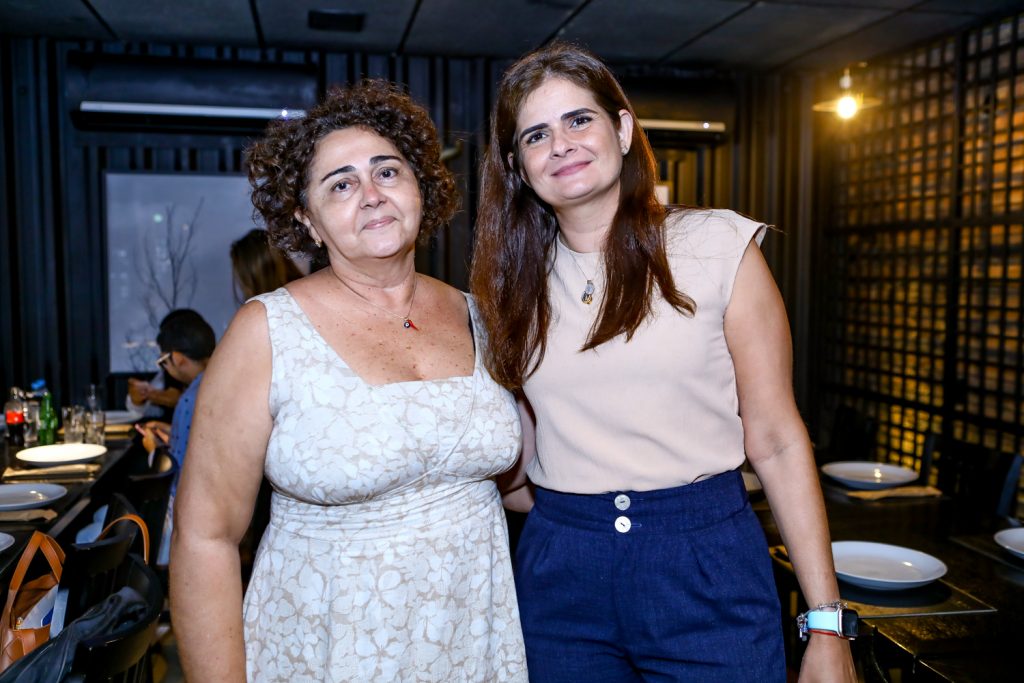 Aparecida Macedo E Flavia Teixeira