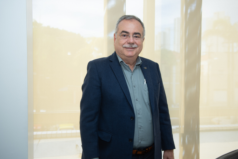 Assis Cavalcante celebra decreto governamental que beneficia setor de confecções em todo o Ceará