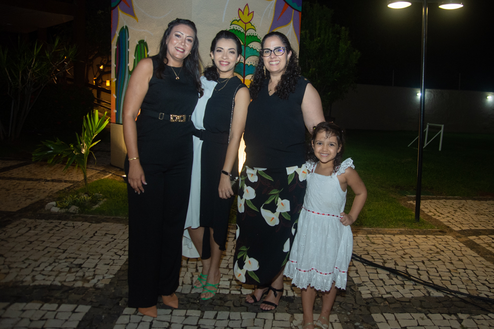 Camila Bastos, Velma Bastos, Juliana Gurgel E Júlia Maria Gurgel (1)