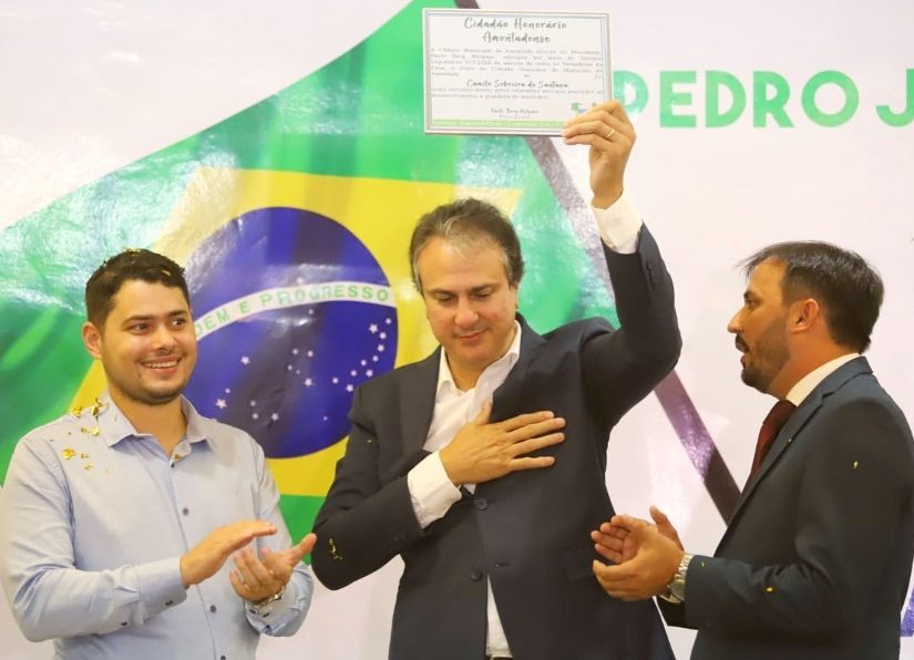 Camilo acelera campanha e recebe títulos de Cidadão Honorário de três municípios