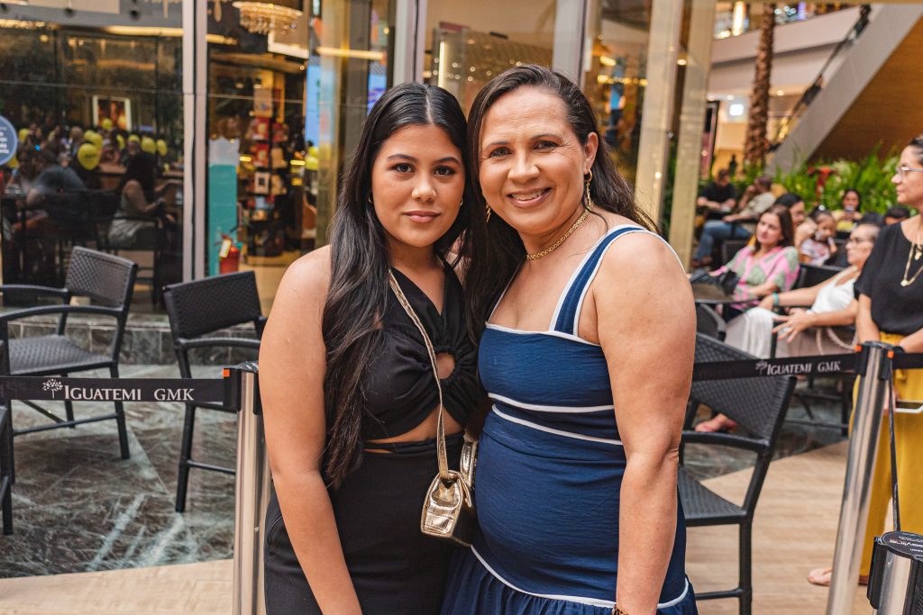 Carla Tavares E Alanis Tavares