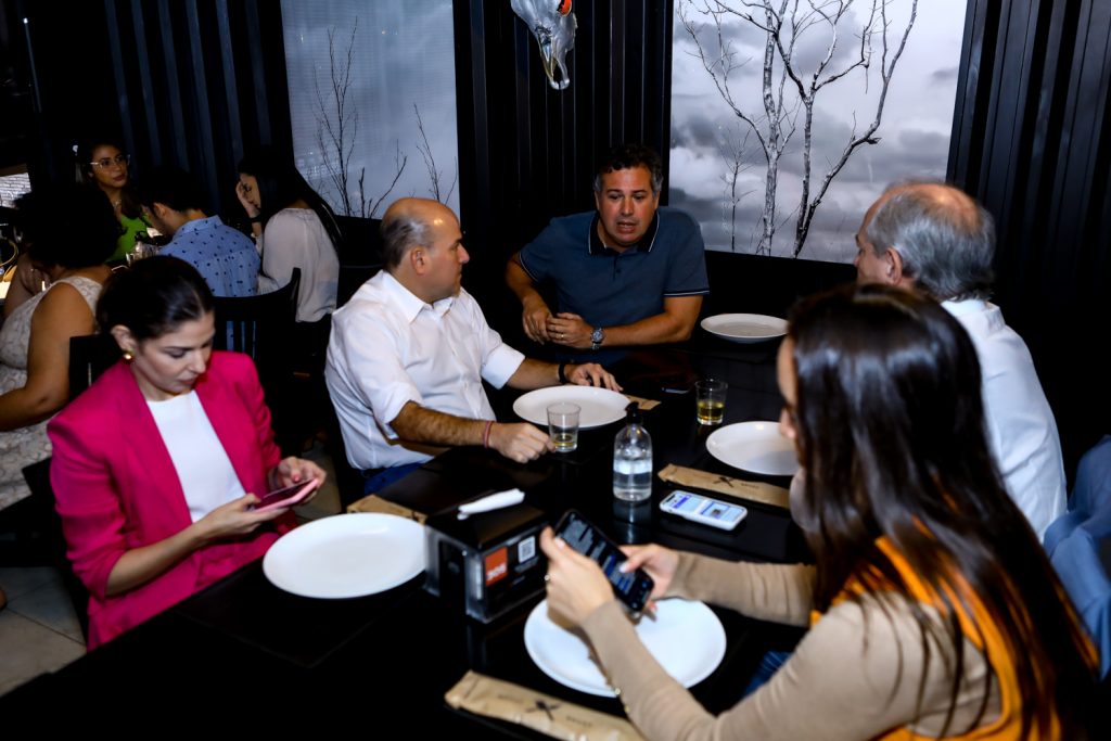 Carol Bezerra, Roberto Claudio, Samuel Dias, Ciro Gomes E Gisela Bezerra