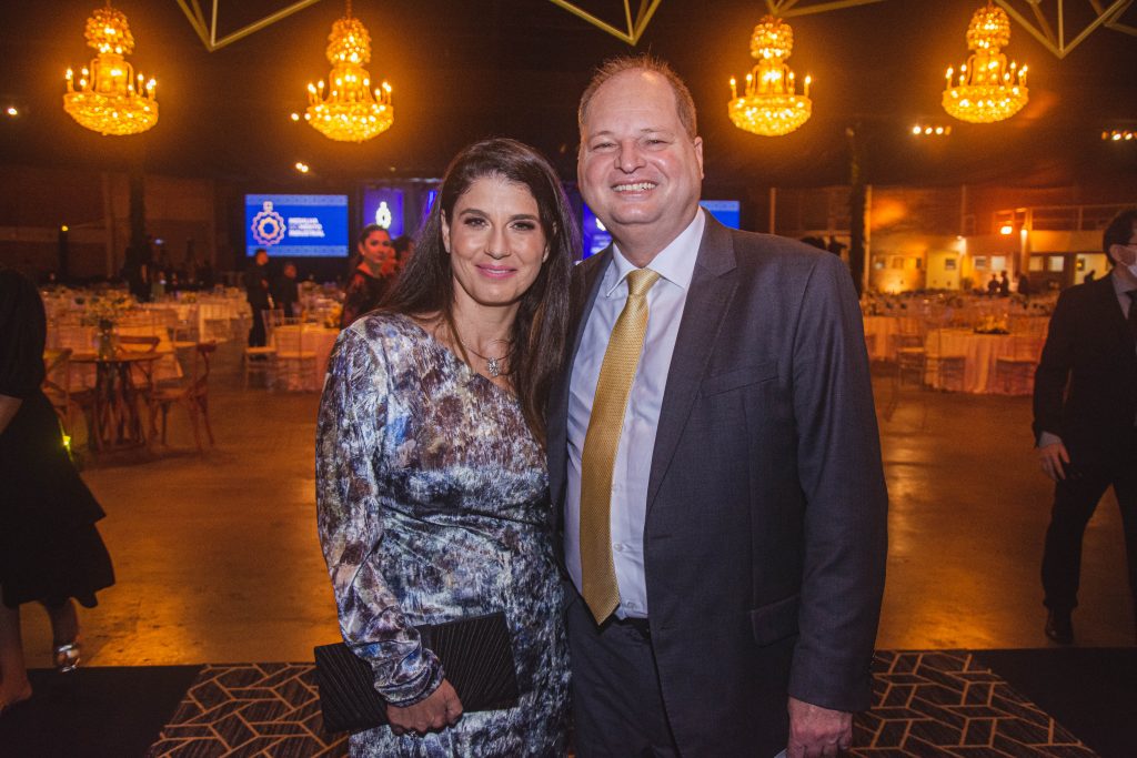 Cristina E Adil Dalago