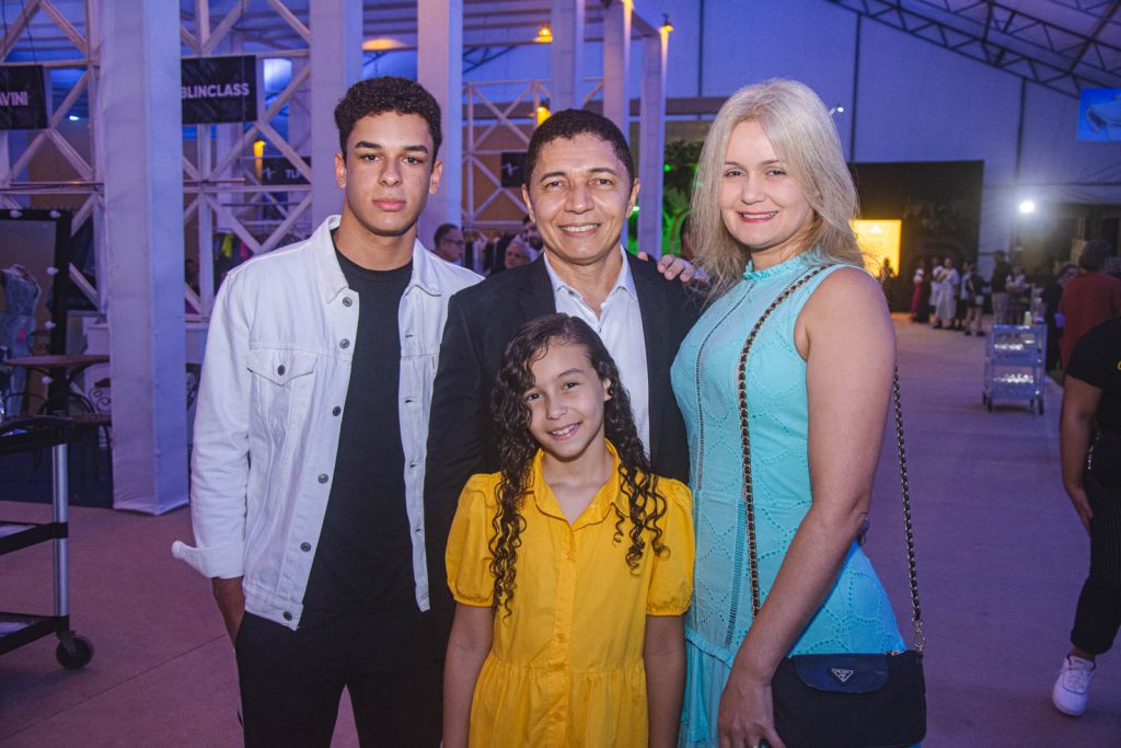 Daniel Filho, Daniel Gomes, Sheila Gomes E Lis Gomes