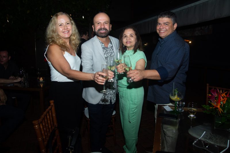 Expansão - Em clima de alegria, Ezze Seguros organiza happy hour para celebrar novas parcerias