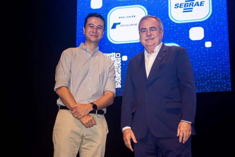 Teatro do Shopping RioMar - Cenários do Varejo destaca desafios e oportunidades para o setor