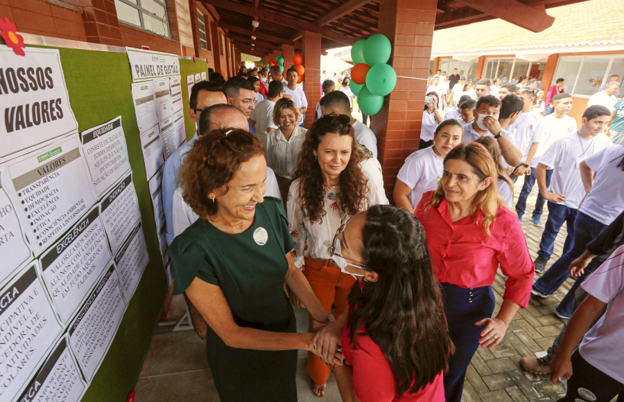 Governo do Ceará entrega uma nova Escola de Tempo Integral em Beberibe