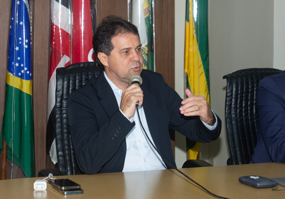 Evandro Leitão quer reavaliar o contrato de concessão da Enel