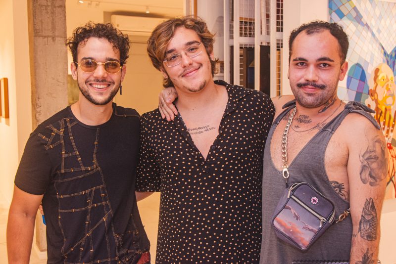 Vernissage - Galeria Leonardo Leal abre exposição individual de Azuhli, “O amor é a coisa mais importante”