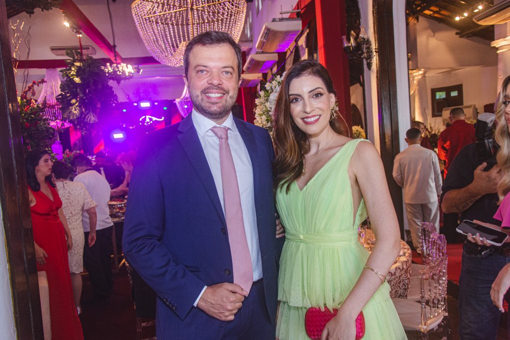 Felipe Santana E Vanessa Canamary