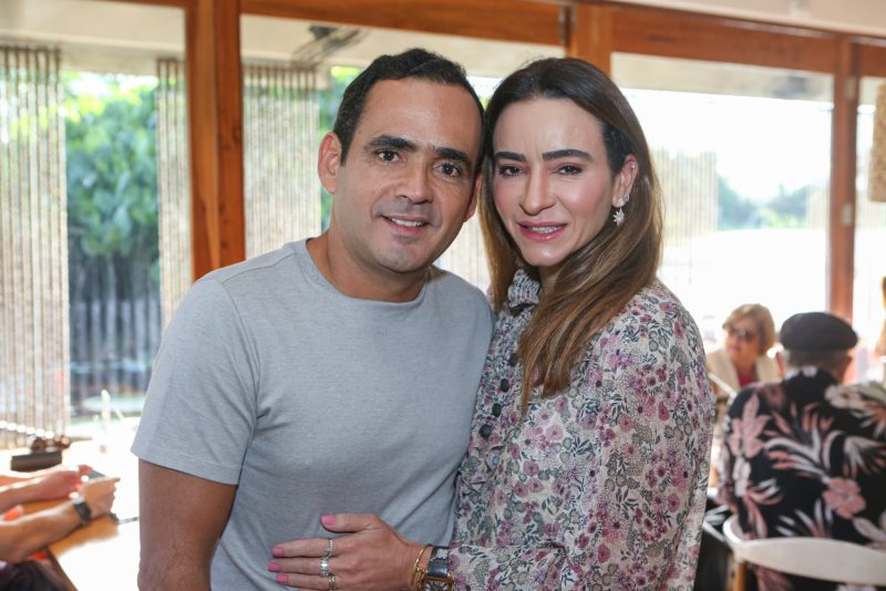 Colosso Rocks - Camila Quinderé troca de idade neste Dia das Mães e ganha sessão sopro de velinhas no Zoi