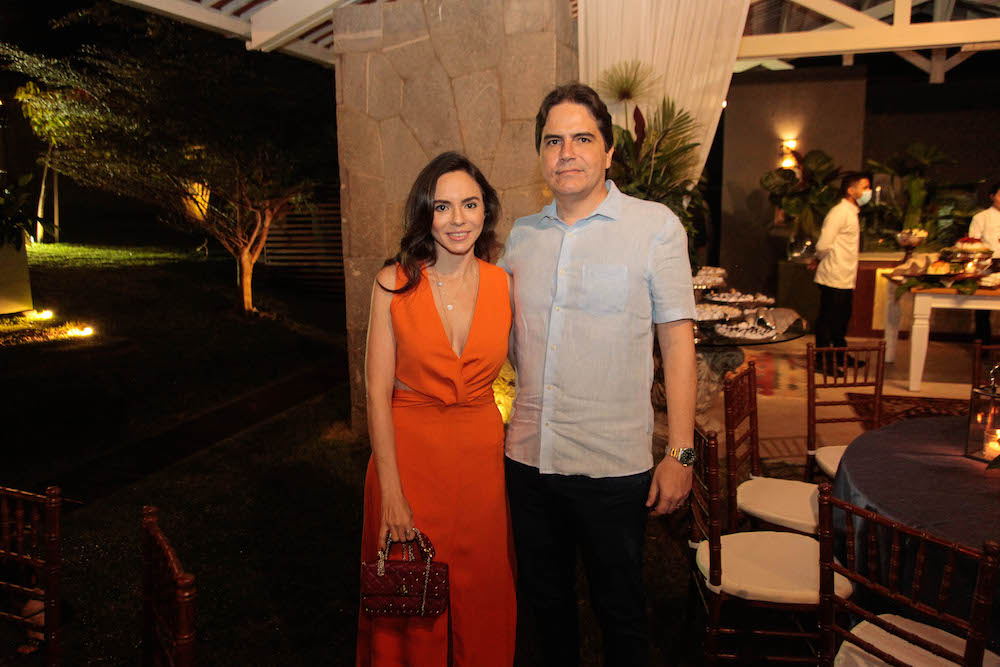 Geovana Bezerra E Marcelo Faria