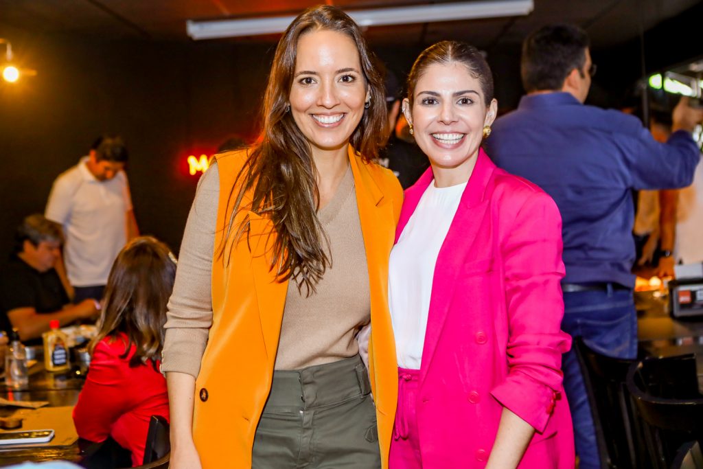 Gisela Bezerra E Carol Bezerra