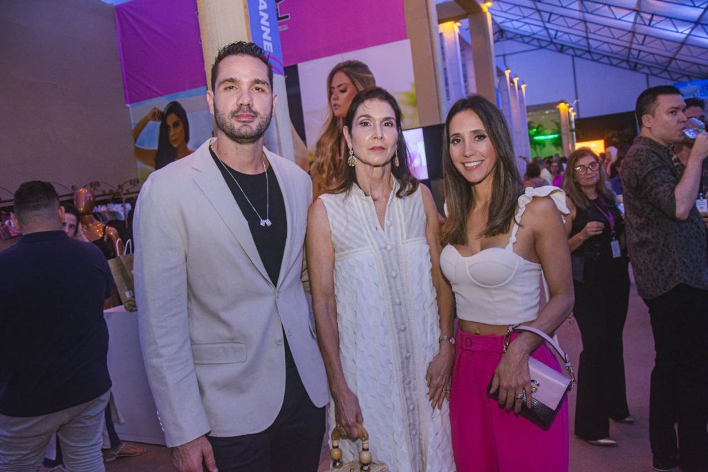 Guilherme, Glaucia E Nadia Bismarck