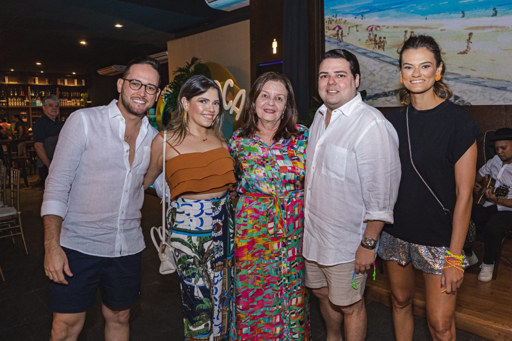 Igor Brito, Sara Damasceno, Sandra Esteves, Bruno Esteves E Camila Vasconcelos