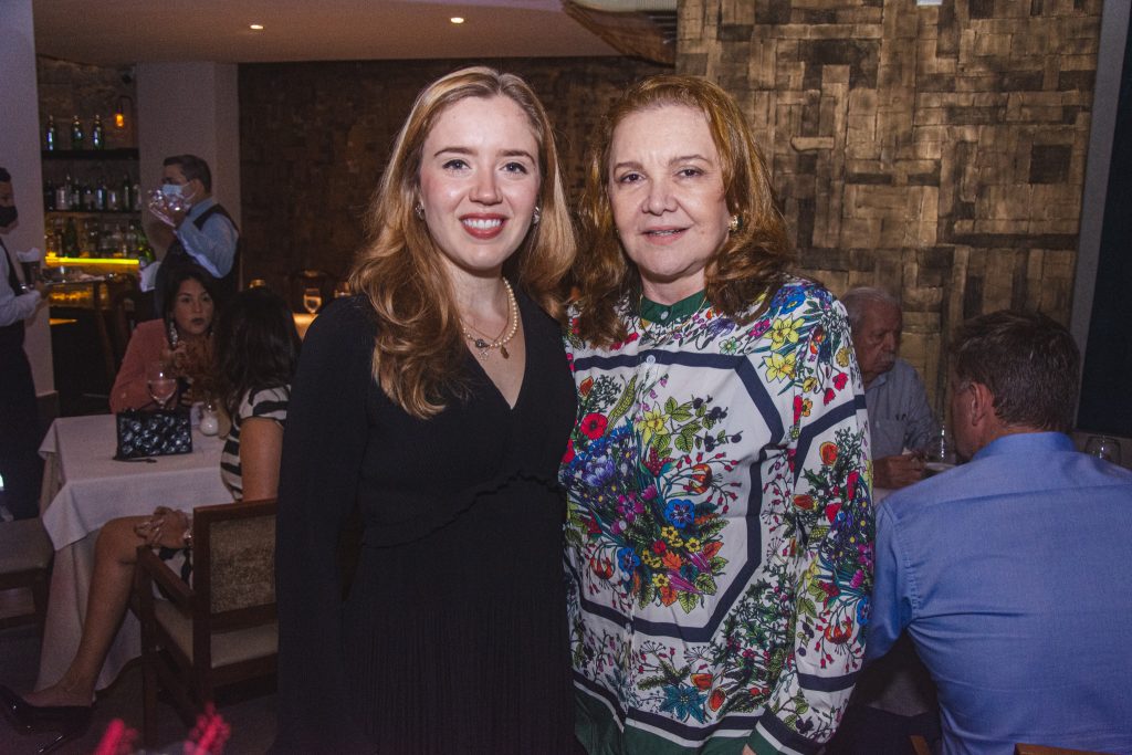 Isabela Ney E Claudia Reboucas