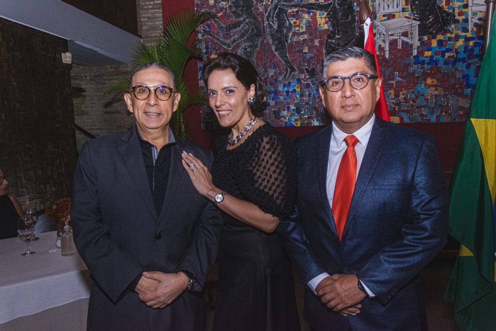 Javier Yuda, Janusa Brasil E Carlos Yuda