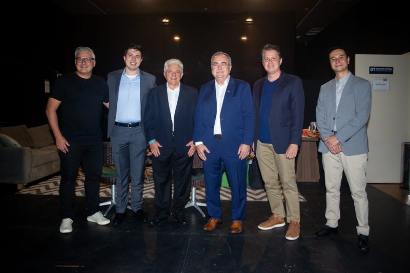 Teatro do Shopping RioMar - Cenários do Varejo destaca desafios e oportunidades para o setor