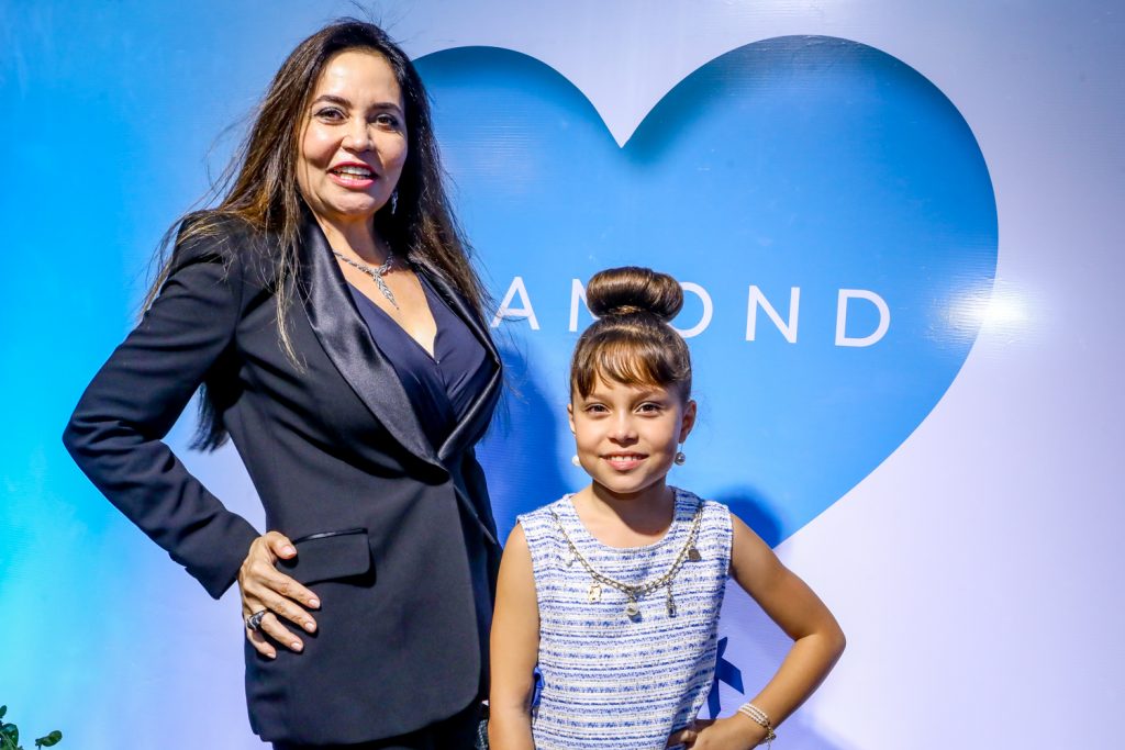 Leila E Sofia Dumond