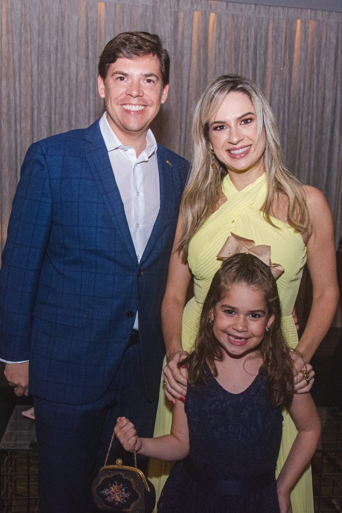 Leonardo, Kamila E Vitoria Jensen
