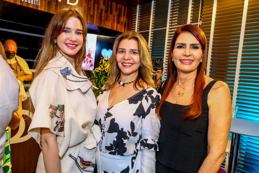 Livia E Monica Pontes, Lorena Pouchain