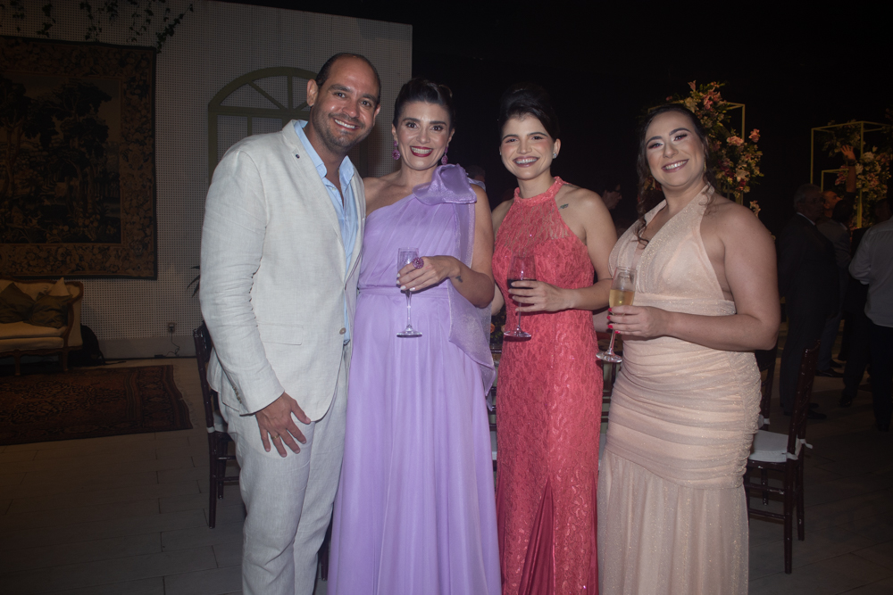 Louder Gomes De Freitas, Luciana Magalhães, Hanna Benevides E Lorrayni Debortoli (2)