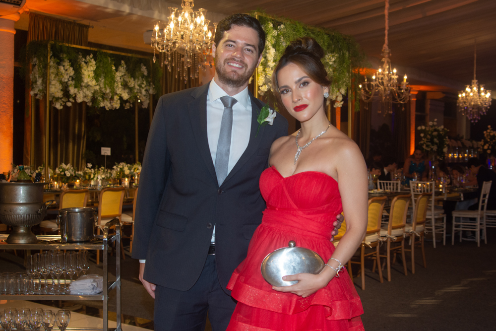 
				Luiz Camelo Neto e Larissa Camelo
				