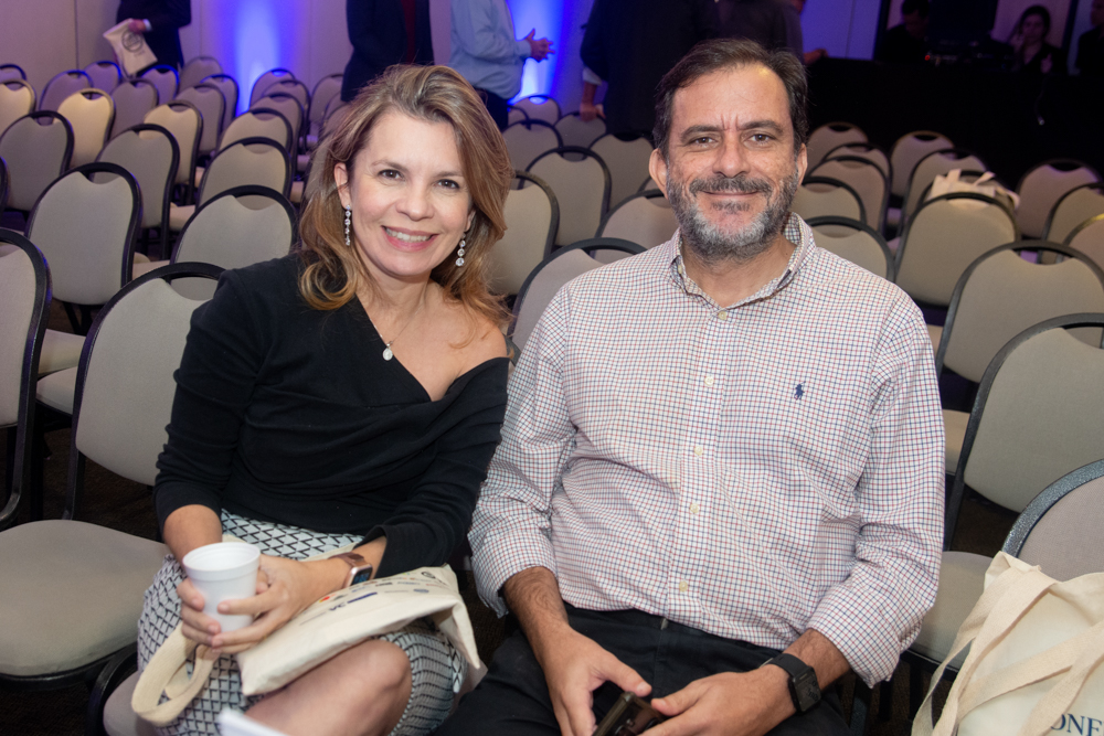 Luiza Alyne Menezes E Paulo Jurema