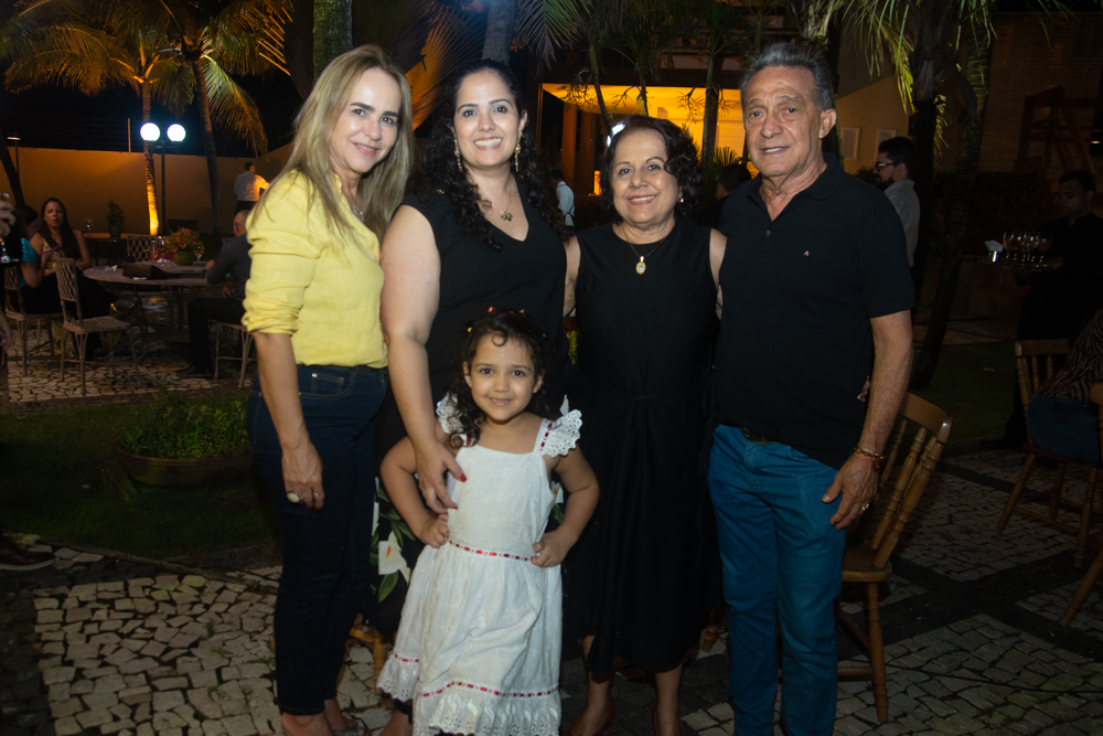 Marcia De Paula, Juliana Gurgel, Julia Maria, Tania Gurgel E Pedro Soares (3)