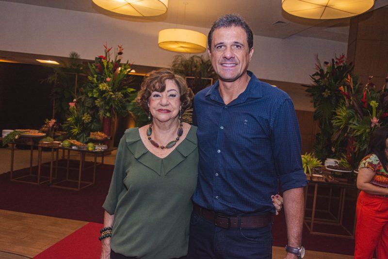 40 anos de sucesso - Em clima de comemoração, Iguatemi Bosque realiza palestra para lojistas com Luis Justo e Bruna Ortega