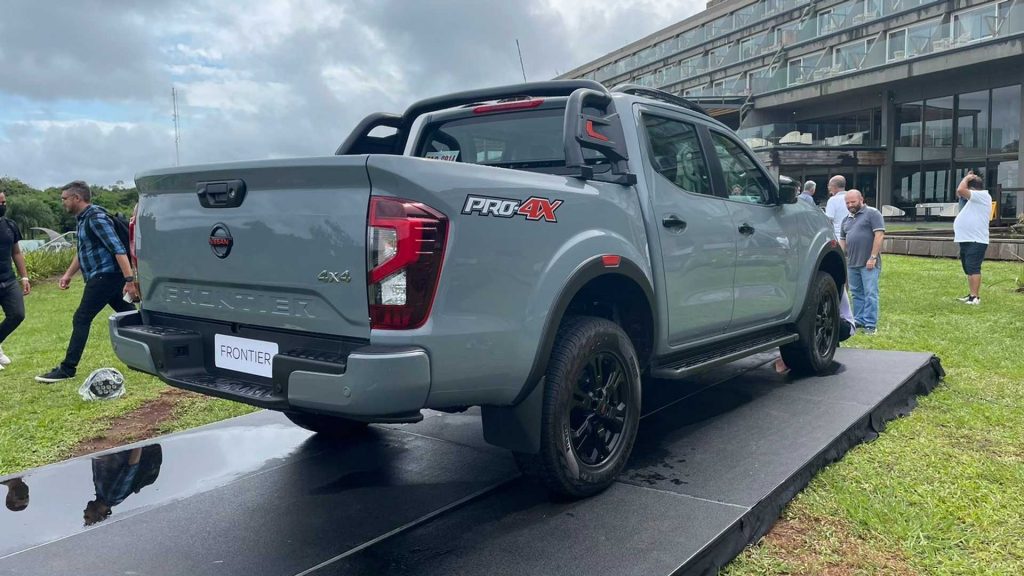 Nissan Frontier 2023 Brasil