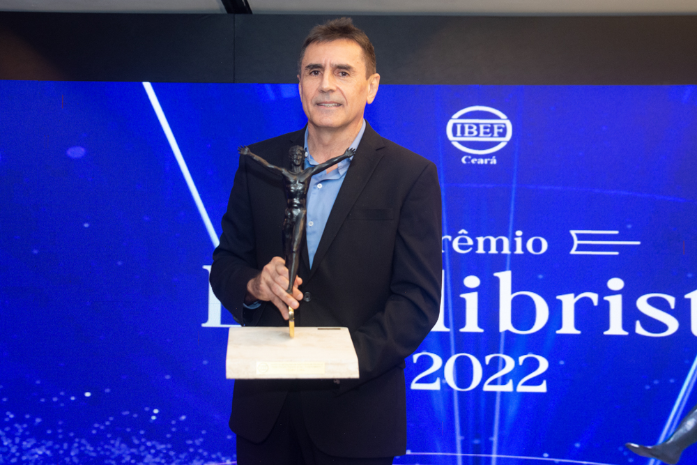 Pedro Lima, da 3 Corações, é agraciado com Prêmio Equilibrista 2022