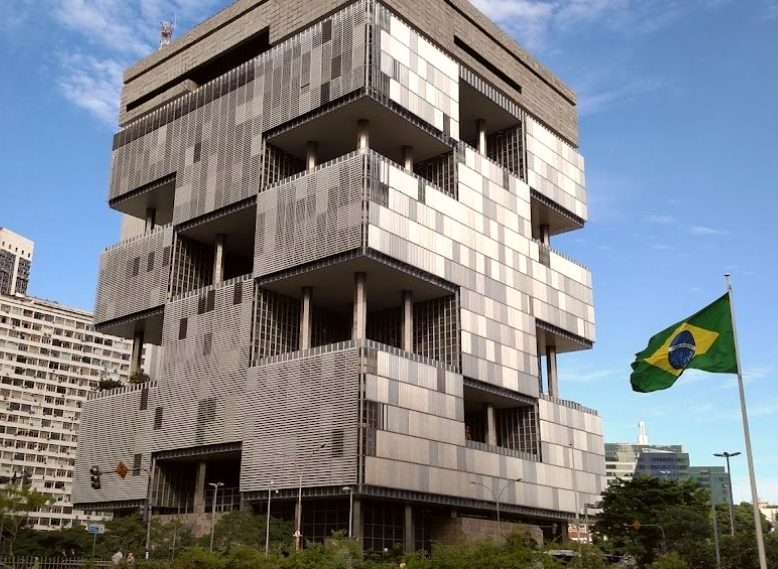 Petrobras chamará 2.710 aprovados em concursos