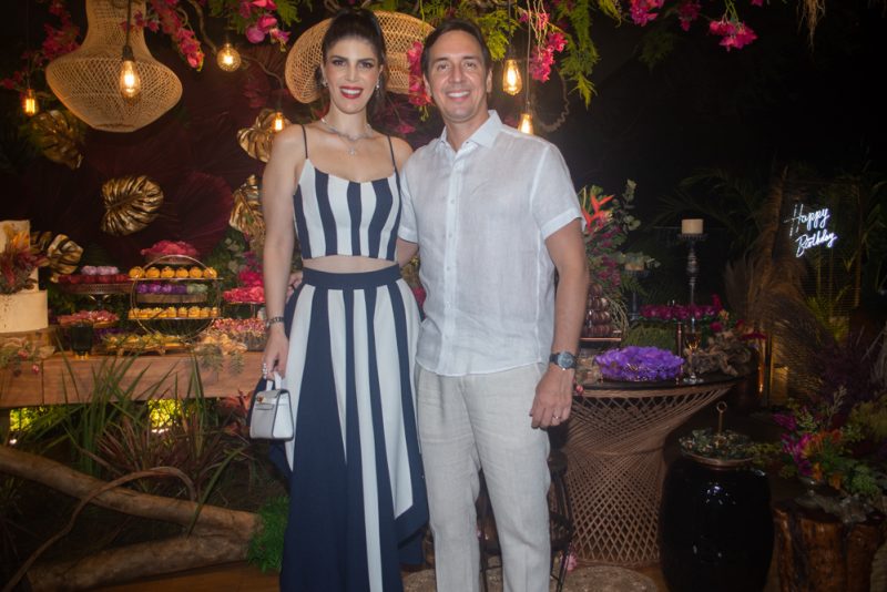 Sessão Parabéns - Alegria e animação dão o tom da troca de idade de Flávia Braga