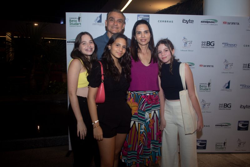 Incentivo ao Talento - Recital Música que Transforma encanta seleta platéia no BS Design