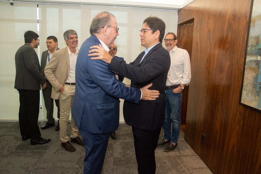 Ricardo Cavalcante E Henrique Carvalho