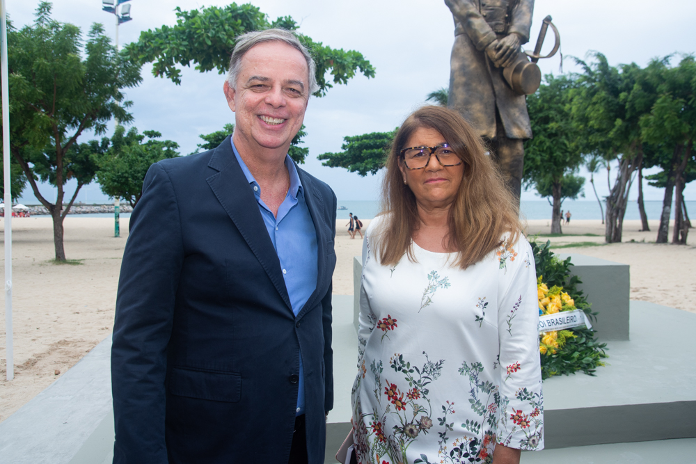 Roberto Gradvohl E Ozilea Bezerra Menezes (1)