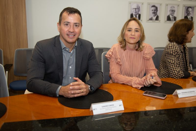 Câmara de Dirigentes Lojistas - Izolda Cela e Assis Cavalcante se reúnem para discutir demandas do setor varejista