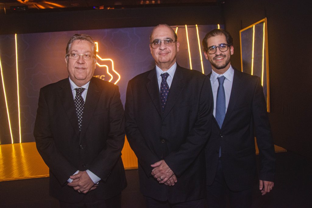 Valdomiro Tavora, Valder Ary E Victor Ary