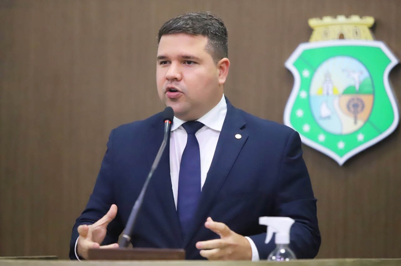 Deputado Bruno Pedrosa destaca obras do Ceará de Ponta a Ponta que vão beneficiar 89 cidades