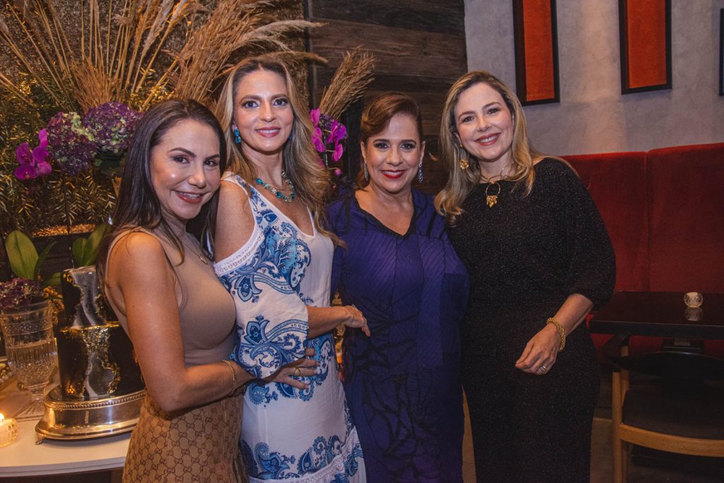Adriana Queiroz, Michelle Aragao, Martinha Assuncao E Suyanne Dias Branco