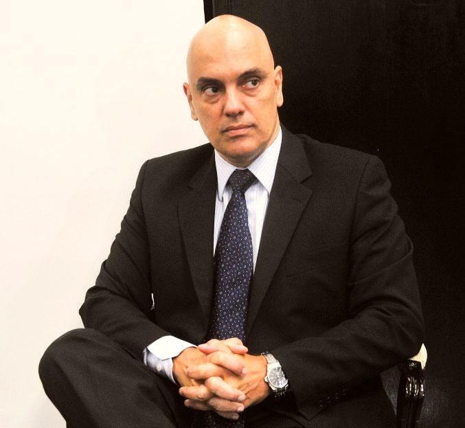 Moraes arquiva ação contra Michelle Bolsonaro por suposto envolvimento em atos vândalos